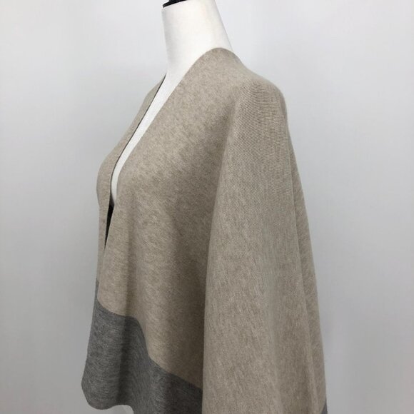 Anthropologie Saturday Sunday Creme Grey Colorblock Drape  Shawl OS - Picture 10 of 15